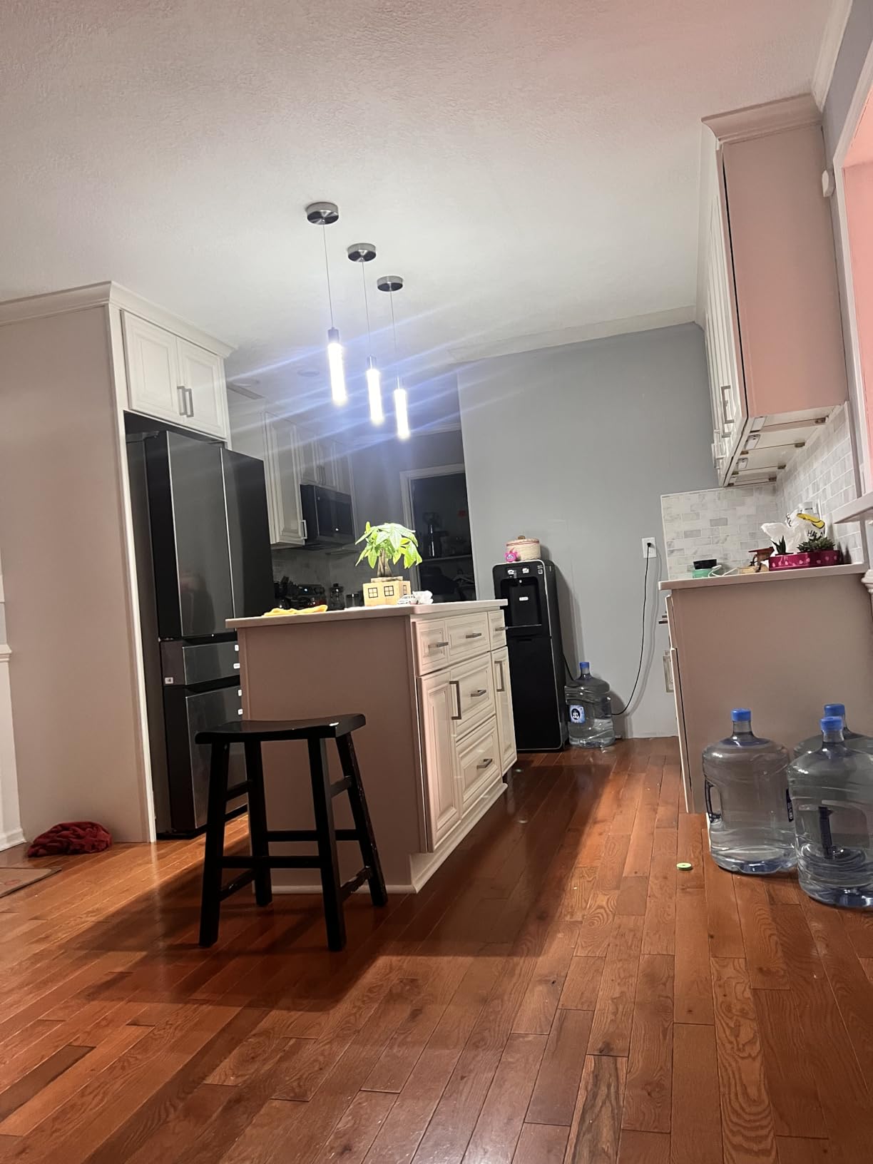 Pendant Lights Kitchen Island, 6500K Modern Kitchen Island Lights Brushed Black, 3 Pack Ceiling Lighting Fixtures with Crystal Bubble, Integrated LED Hanging Light for Dining Room Restaurant customer photo 2
