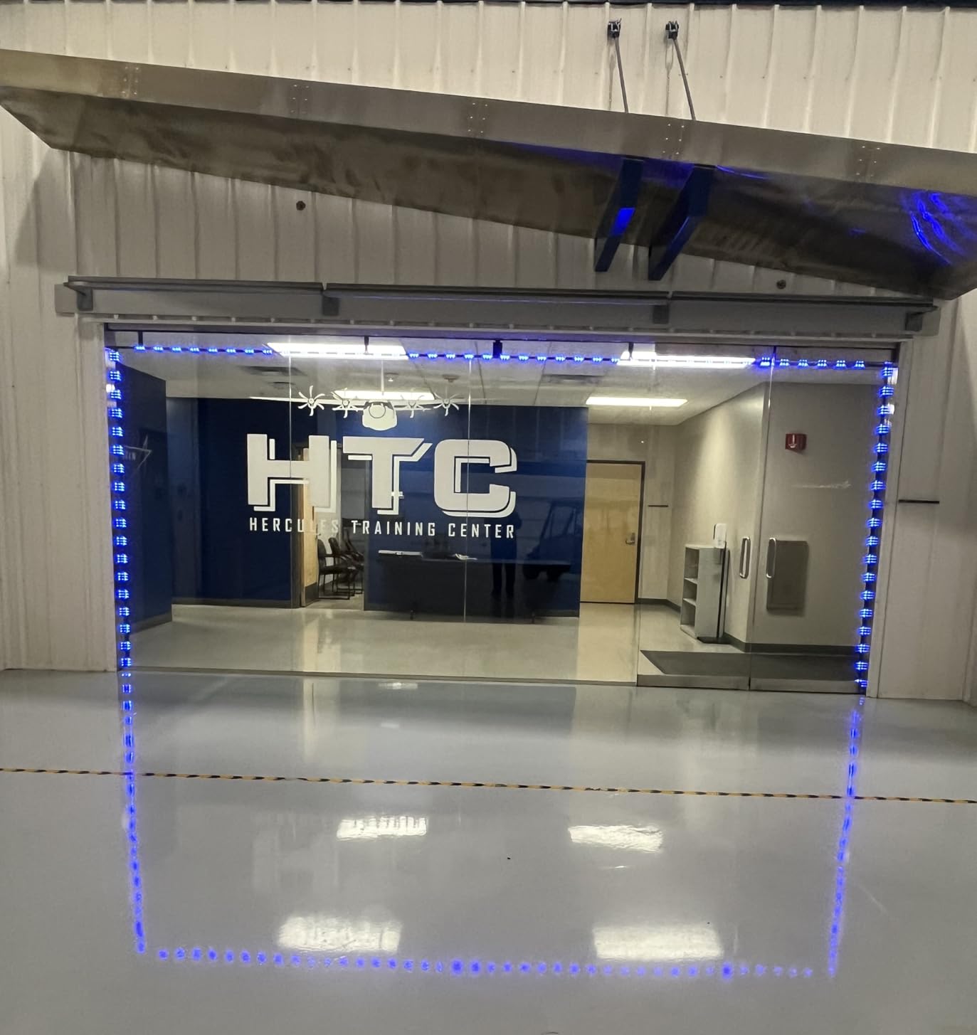 Dyna-Living LED Storefront Lights Window LED Strip Light for Business 80FT | RGB LED Module Lights, 160PCS 5050 SMD LED Beads, Super Bright, IP65 Waterproof LED Lights for Store Advertising, Food Truck customer photo 2