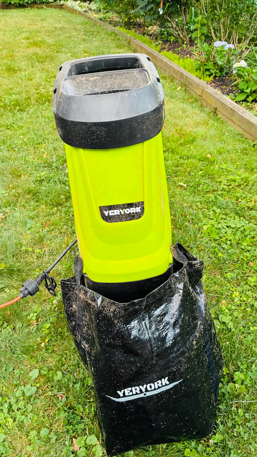 Yeryork Wood Chipper, 15-Amp 1.8