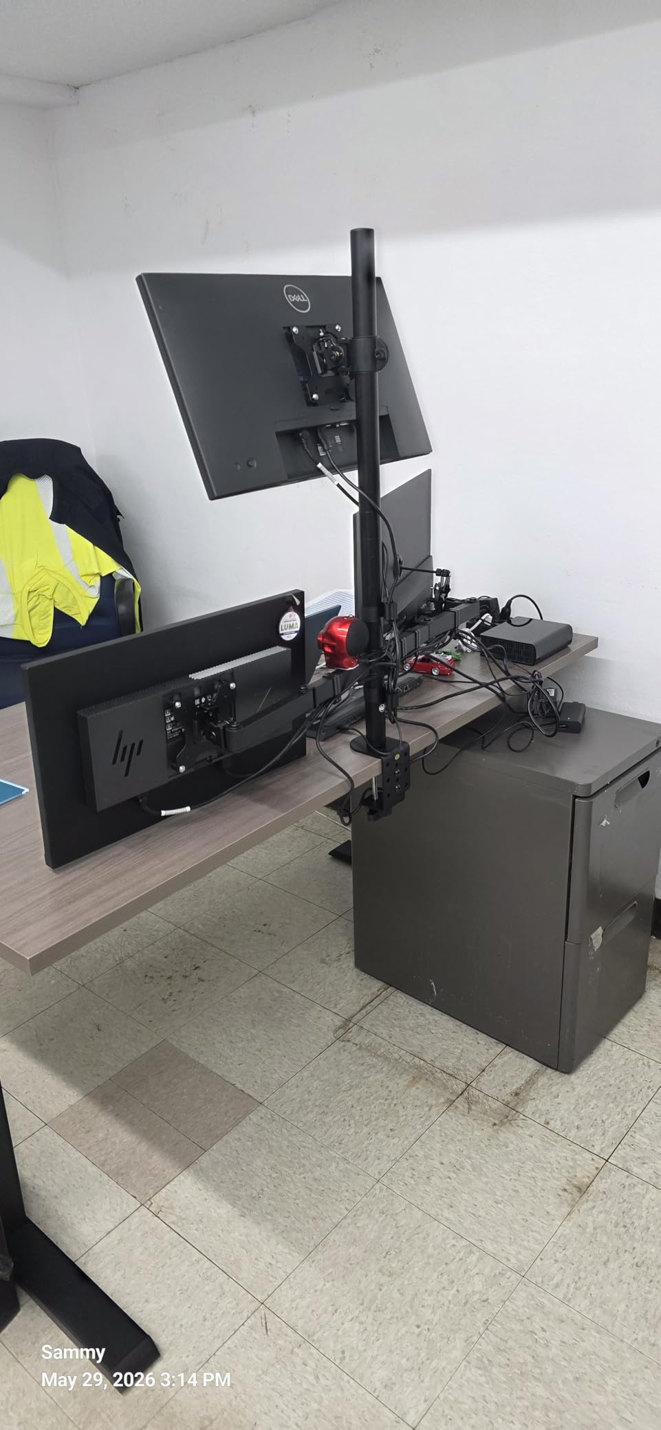 WALI Triple Monitor Mount - Extra Tall 3 Monitor Desk Mount for 17-49 Inch Ultrawide Screens, Up to 44 lbs, Fully Adjustable Heavy Duty Monitor Arm, VESA 75/100 mm (GSDM003-P), Black customer photo 2