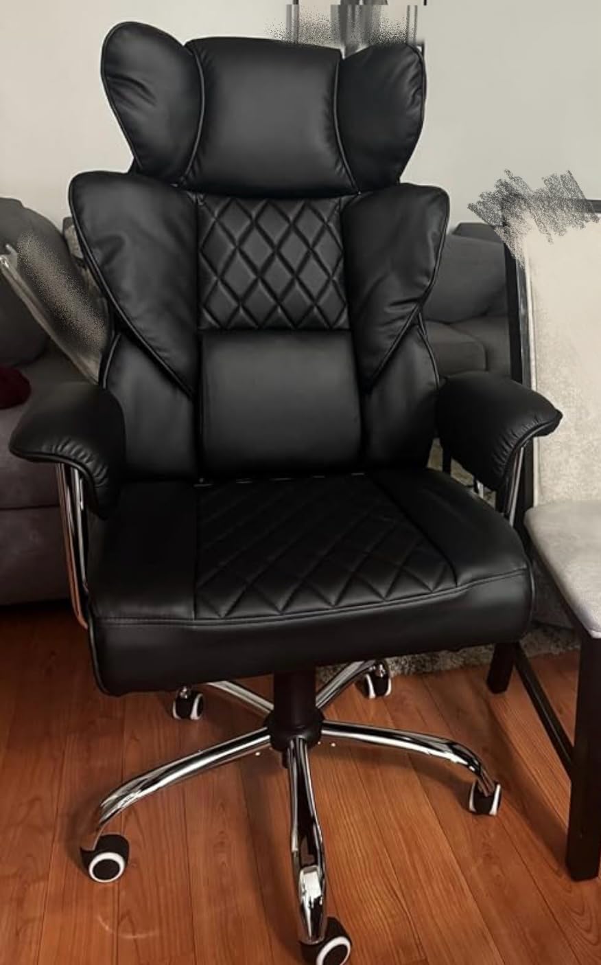 COMHOMA Big and Tall Office Chair, High Back Leather Gaming Chair with Footrest, Executive Ergonomic Office Chair with Pocket Spring Lumbar Support and with Outward Fixed Soft Armrests customer photo 1
