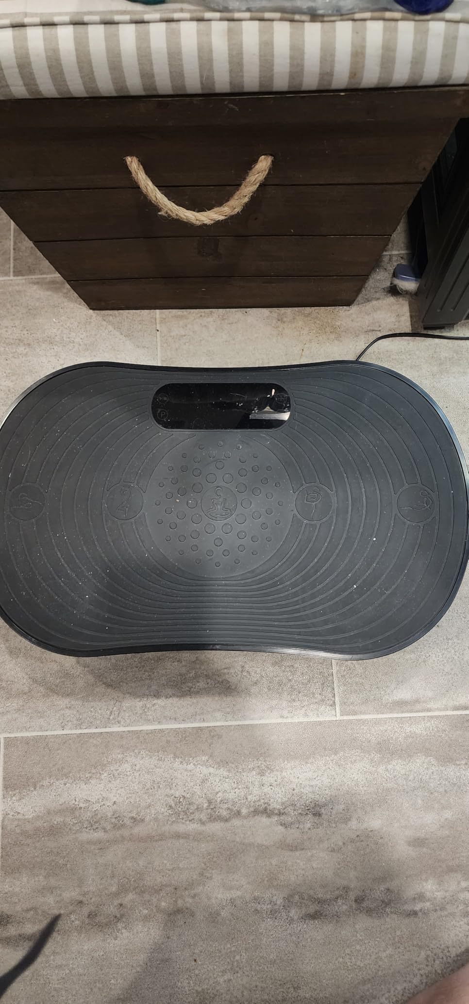 Merach V33 Pro Vibration Plate Exercise Machine with Touchscreen, 99 Speeds | Resistance Bands, Bluetooth, 350lbs Capacity customer photo 1
