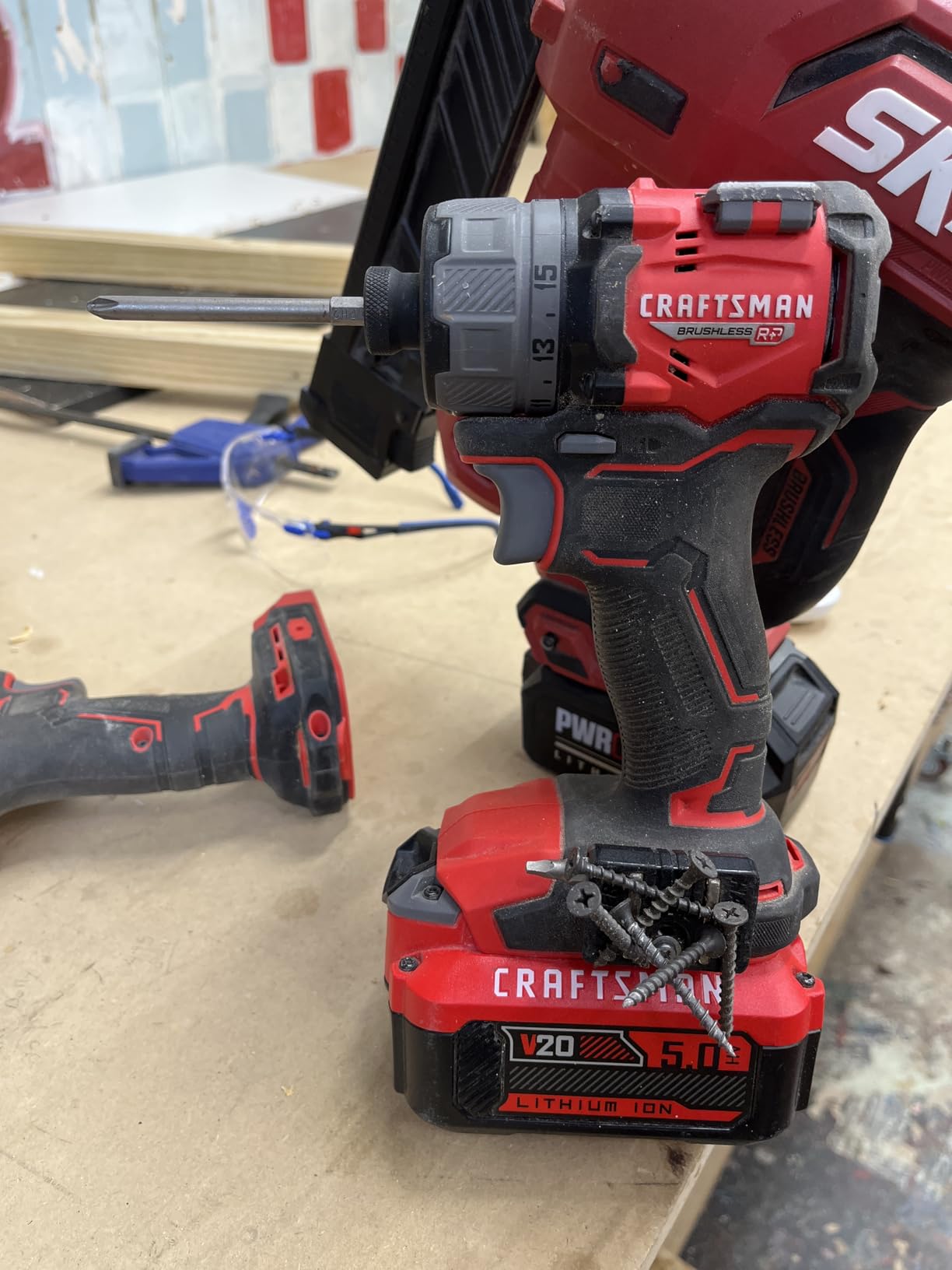 CRAFTSMAN V20 BRUSHLESS RP Compact Drill/Dniver, Variable Speed Trigger, Built In LED, Includes Battery and Charger (CMCD714D1) customer photo 1