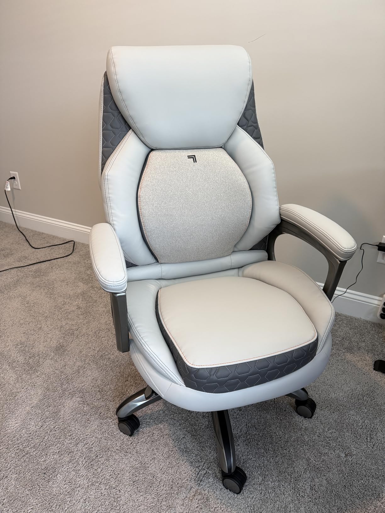 Sharper Image S600 Active Lumbar Ergonomic Bonded Leather Swivel Executive Massage Chair, White/Gray customer photo 1