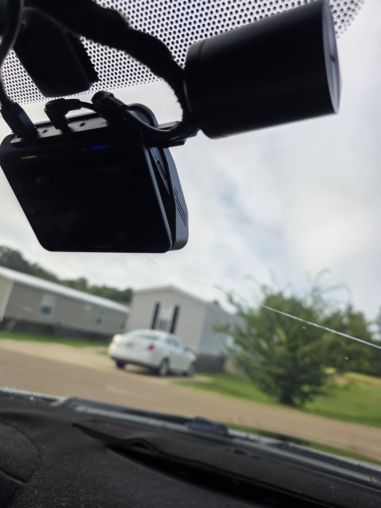 THINKWARE ARC900 Dash Cam 4K Front and 2K Rear, Dual STARVIS 2, HDR, GPS | RADAR parking mode ready, LTE Compatible, 5GHz Wi-Fi, IPS touchscreen, Free 64GB card and hardwiring cable included customer photo 1