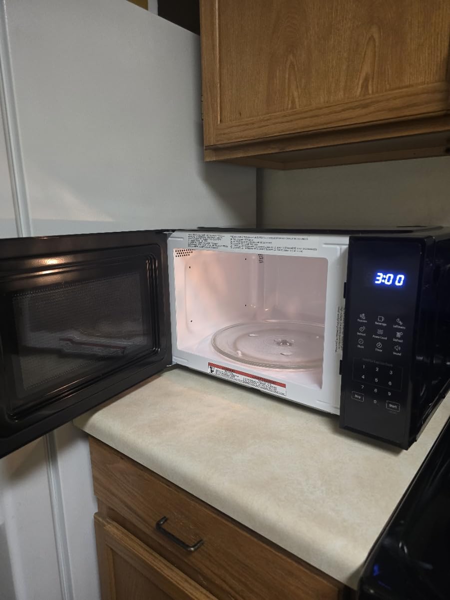 Chefman Countertop Microwave Oven 1.1 Cu. Ft., 1000 Watts with 10 Power Levels, 6 Cooking Presets with One-Touch Express Cook, Eco Mode, Child Safety Lock, & Mute Button - Black customer photo 2