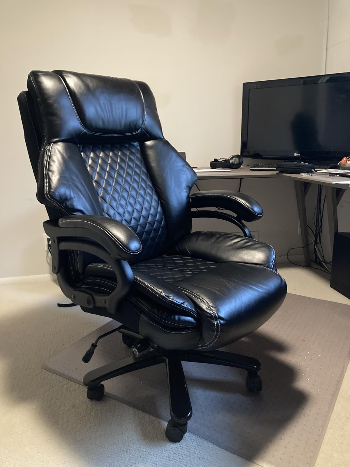650lbs Large Big and Tall Office Chair for Heavy People with Adjustable Lumbar Support, Comfy Padded Heavy Duty Leather Executive Office Chair with Quiet Rubber Wheels for Adults customer photo 2