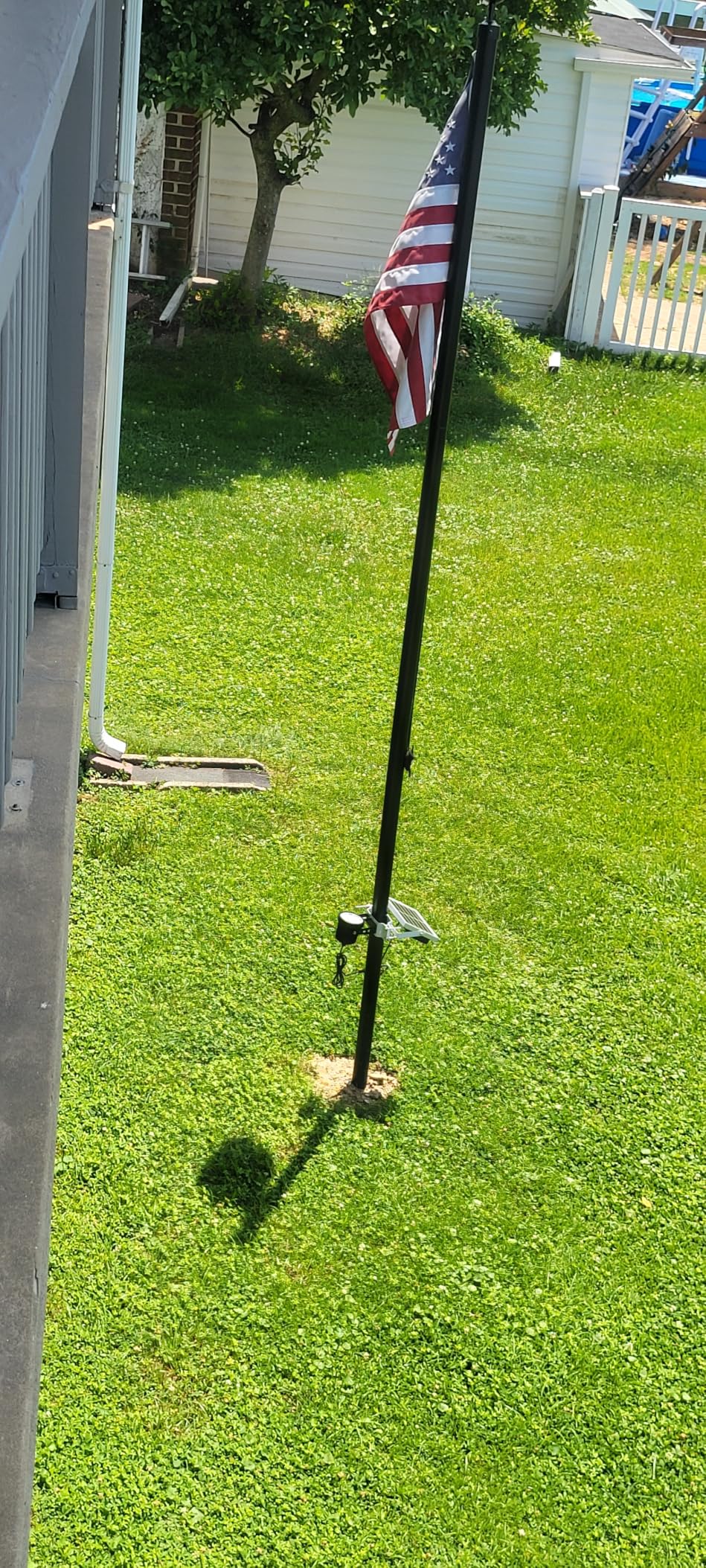 Flag Pole Light Solar Powered, Solar Flagpole Light Upgraded with IP67 Waterproof Outdoor Smart Charging and Lighting for Dusk Dawn All Night Bright On customer photo 2