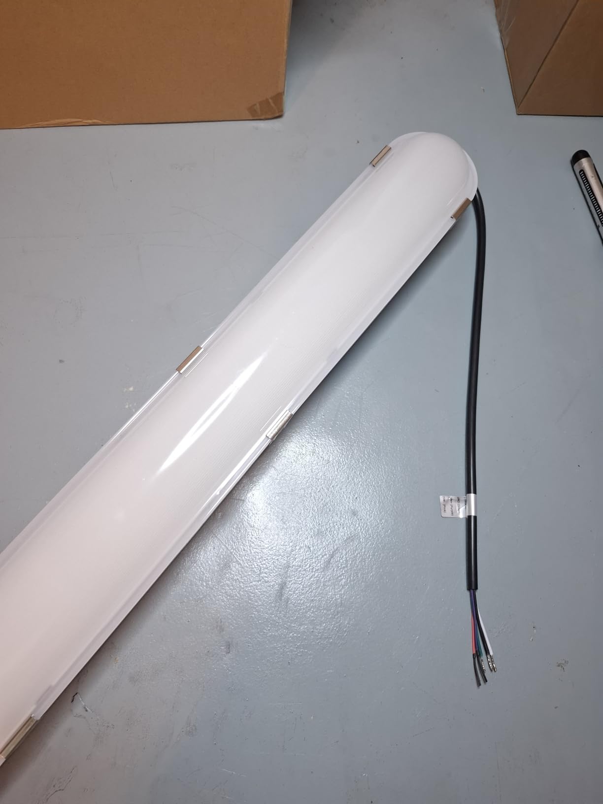 4FT LED Vapor Tight Lights, 60W 7800LM LED Vapor Proof Lights, 5000K, 0-10V Dimmable, IP65 Waterproof, AC 100-277V for Warehouse, Car Wash, Walk-in Freezer, Parking Garage, ETL Listed, 4 Pack customer photo 1