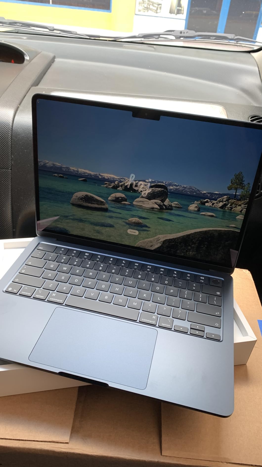 Apple 2026 MacBook Air 13-inch Laptop with M5 chip: Built for AI, 13.6-inch Liquid Retina Display, 16GB Unified Memory, 512GB SSD, 12MP Center Stage Camera, Touch ID, Wi-Fi 7; Midnight customer photo 2