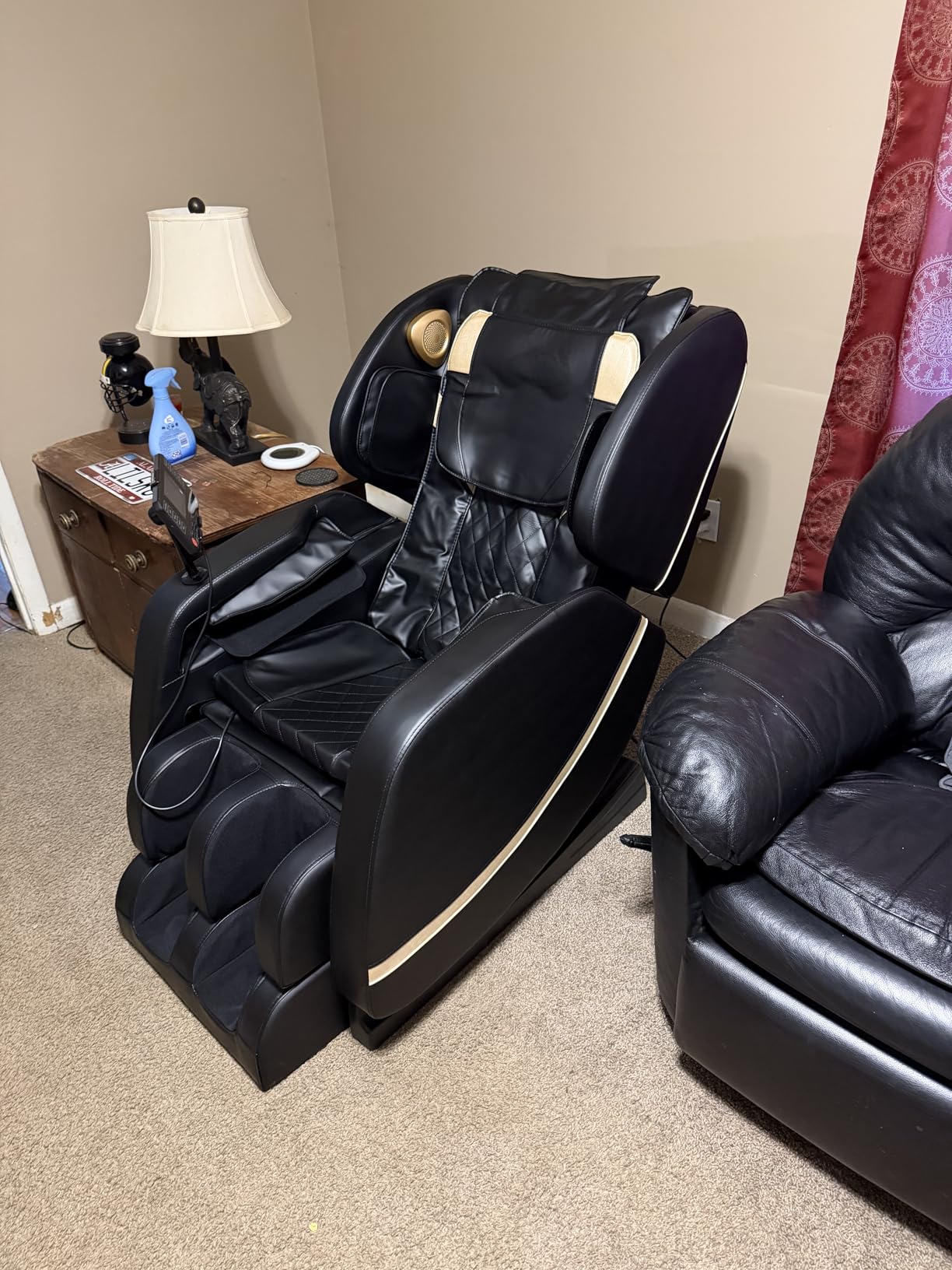 Megashock SL Track 2026 Massage Chair Full Body, Zero Gravity Massage Chair with Back Heat, 12 Fixed Rollers, Foot Massage, Airbag Massage and Bluetooth Speaker for Home and Office customer photo 2