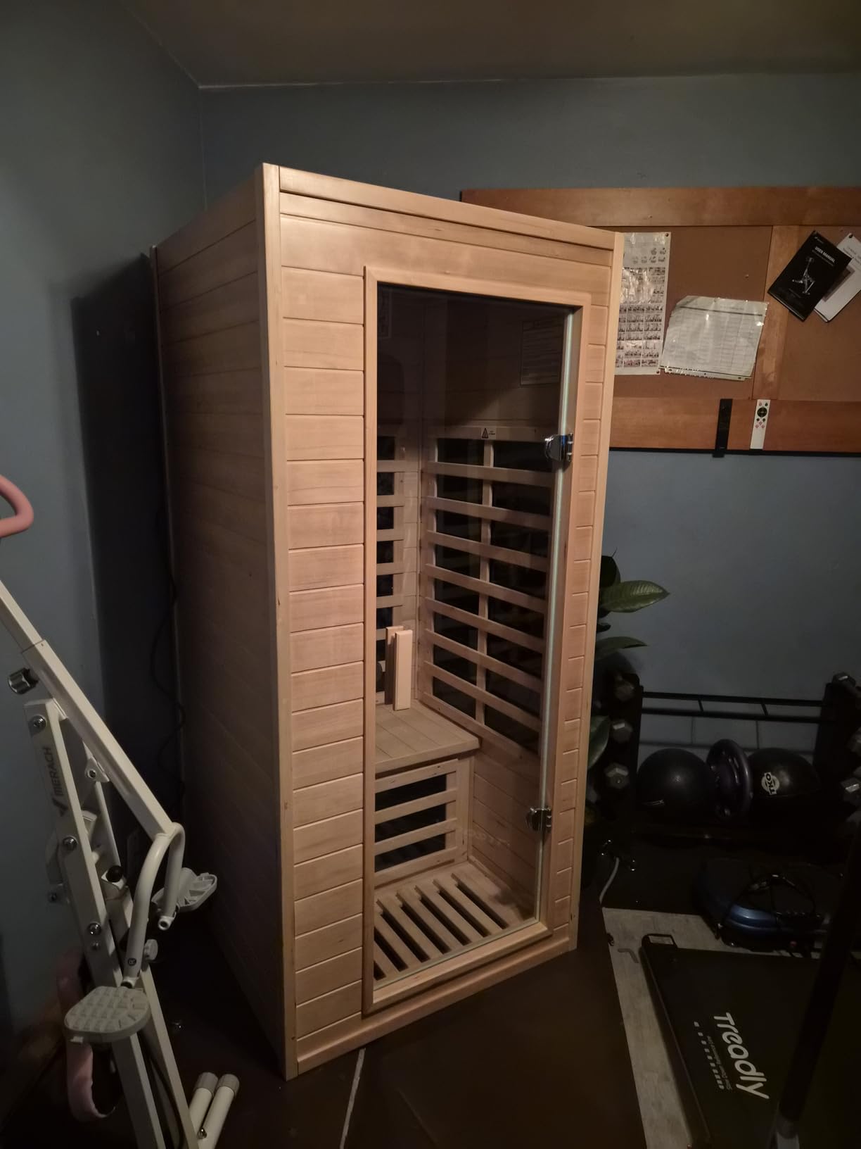 Kanlanth 1 Person Far Infrared Sauna - Low EMF Mini Indoor Wood Sauna, Compact Home Spa for Small Spaces, Bluetooth Speakers, LED Reading Light, 120V/950W, 36.6