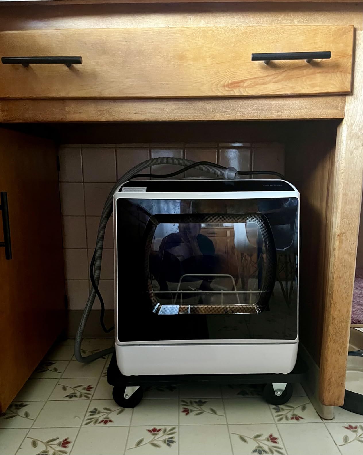 AIRMSEN Portable Countertop Dishwasher, No Hookup Needed, 6 Programs, Built-in Water Tank customer photo 1