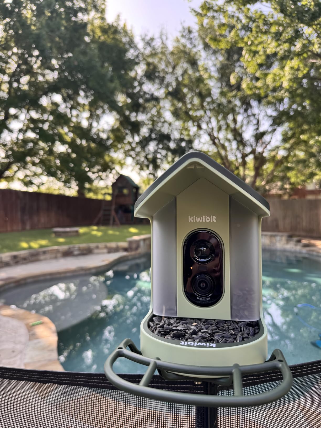 Solar Powered Smart Bird Feeder with Camera 2 Mini, 4K Live Stream | 8MP Photos, AI Bird Species Identification, Slow-Motion Video, Outdoor Bird Watching Gifts for Bird Lovers customer photo 1