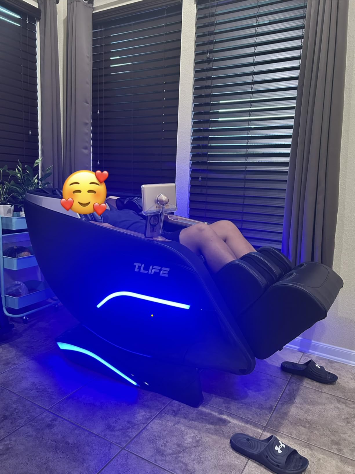 TLIFE Massage Chair Full Body 160° Zero Gravity SL-Track, 12 Modes, Grey | Full-Body Airbags, Body Scan, 6 Massage Techniques, Foot Roller, LCD Touchscreen, No Assembly, Lumbar & Calf Heat for Seniors customer photo 1