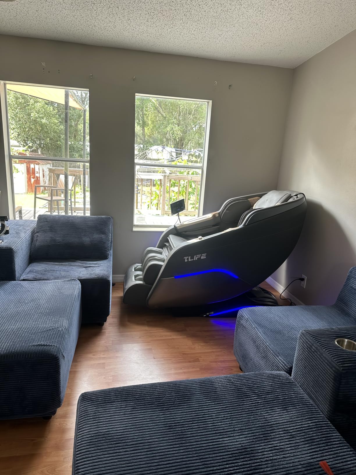TLIFE Massage Chair Full Body 160° Zero Gravity SL-Track, 12 Modes, Grey | Full-Body Airbags, Body Scan, 6 Massage Techniques, Foot Roller, LCD Touchscreen, No Assembly, Lumbar & Calf Heat for Seniors customer photo 2