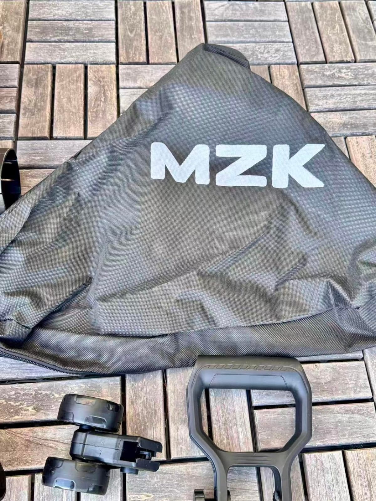 MZK 40V Leaf Vacuum Mulcher, 600 CFM Cordless Blower 3-in-1 with 40L Bag and Dual Batteries customer photo 2