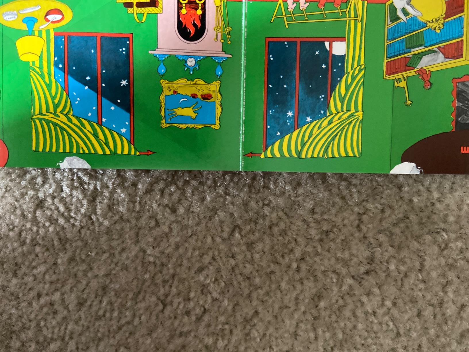 Goodnight Moon: A Beloved, Lulling Bedtime Story About a Little Bunny for Children (Ages 0-4) customer photo 1