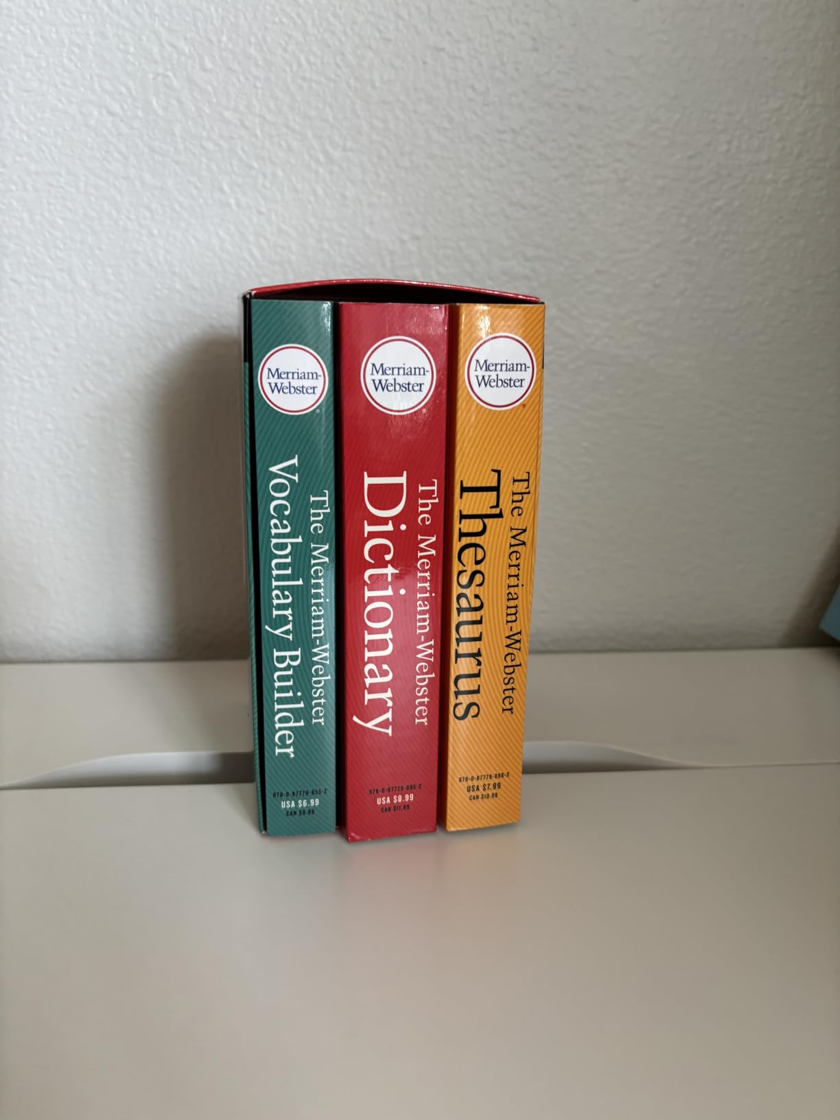 Merriam-Webster’s Everyday Language Reference Set: Includes: The Merriam-Webster Dictionary, The Merriam-Webster Thesaurus, and The Merriam-Webster Vocabulary Builder customer photo 1