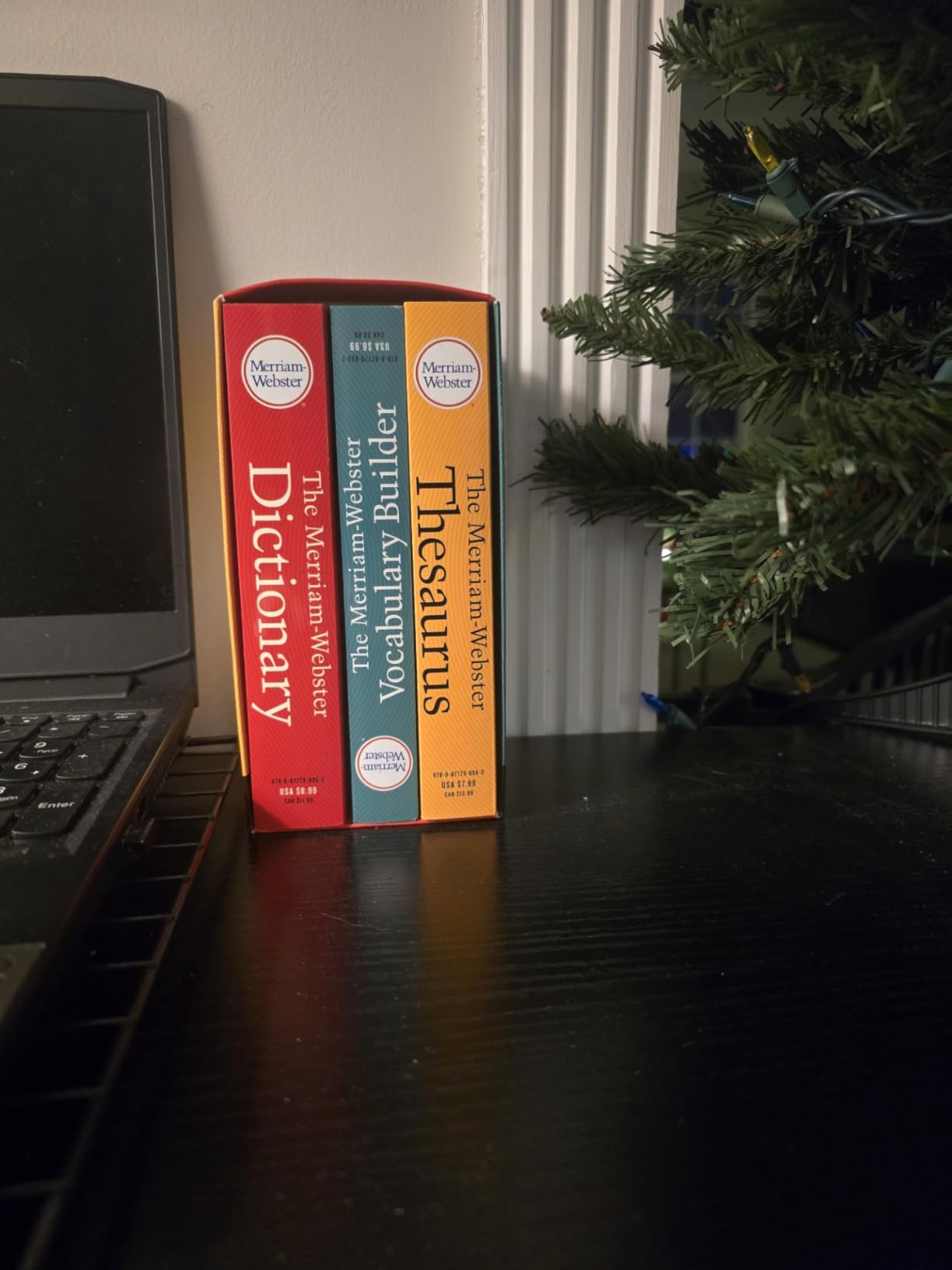 Merriam-Webster’s Everyday Language Reference Set: Includes: The Merriam-Webster Dictionary, The Merriam-Webster Thesaurus, and The Merriam-Webster Vocabulary Builder customer photo 2