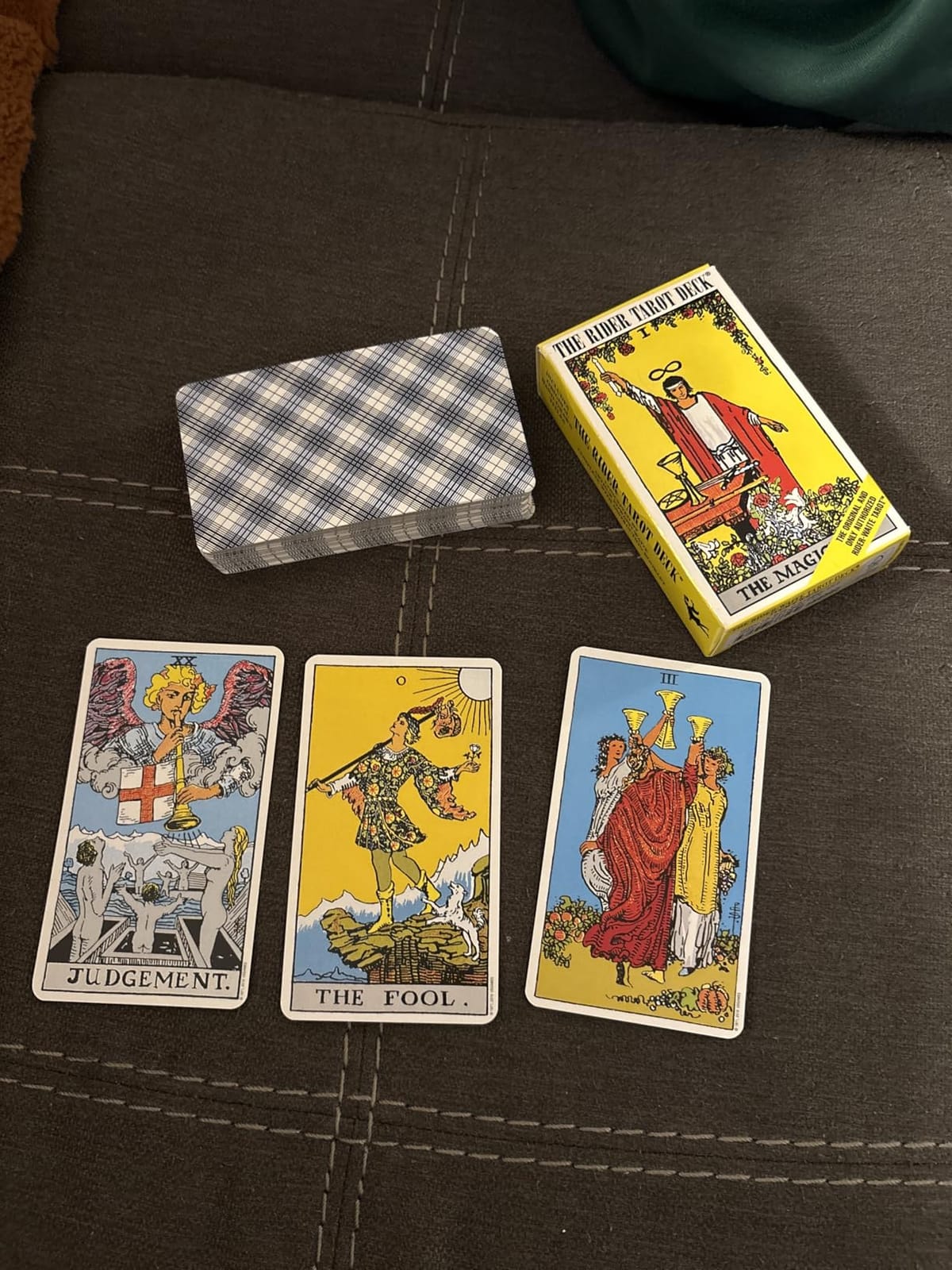 The Rider Tarot Deck®: The Authentic Rider-Waite® Tarot Deck with Instruction Booklet, Essential for Tarot Beginners & Expert Readers customer photo 2