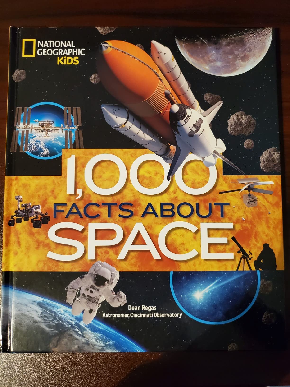 1,000 Facts About Space customer photo 1