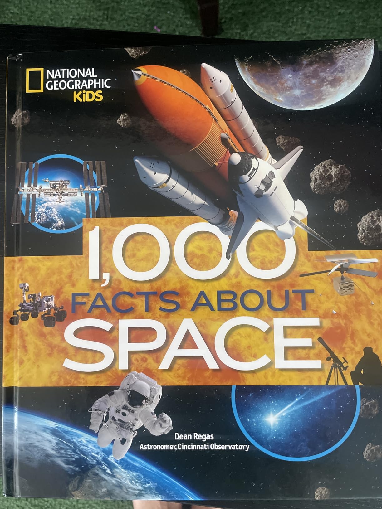 1,000 Facts About Space customer photo 2