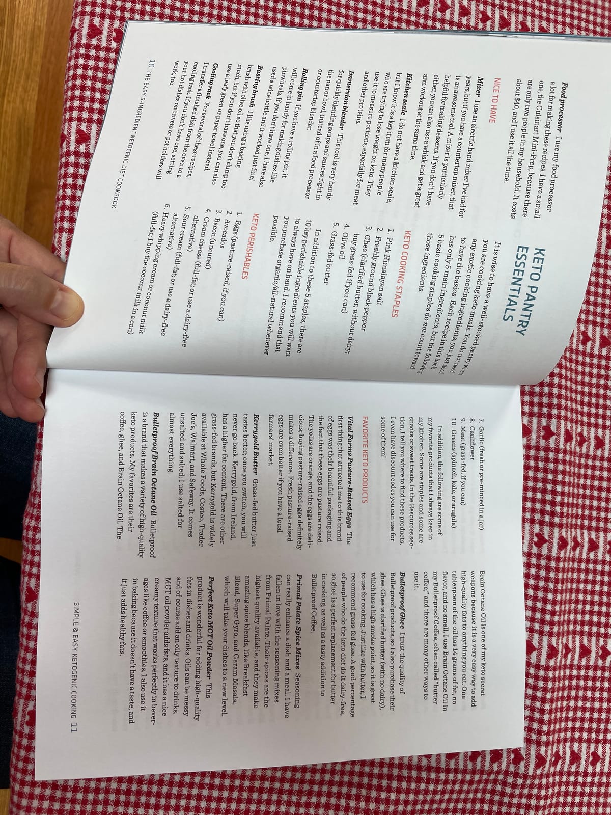 The Easy 5-Ingredient Ketogenic Diet Cookbook: Low-Carb, High-Fat Recipes for Busy People on the Keto Diet customer photo 1