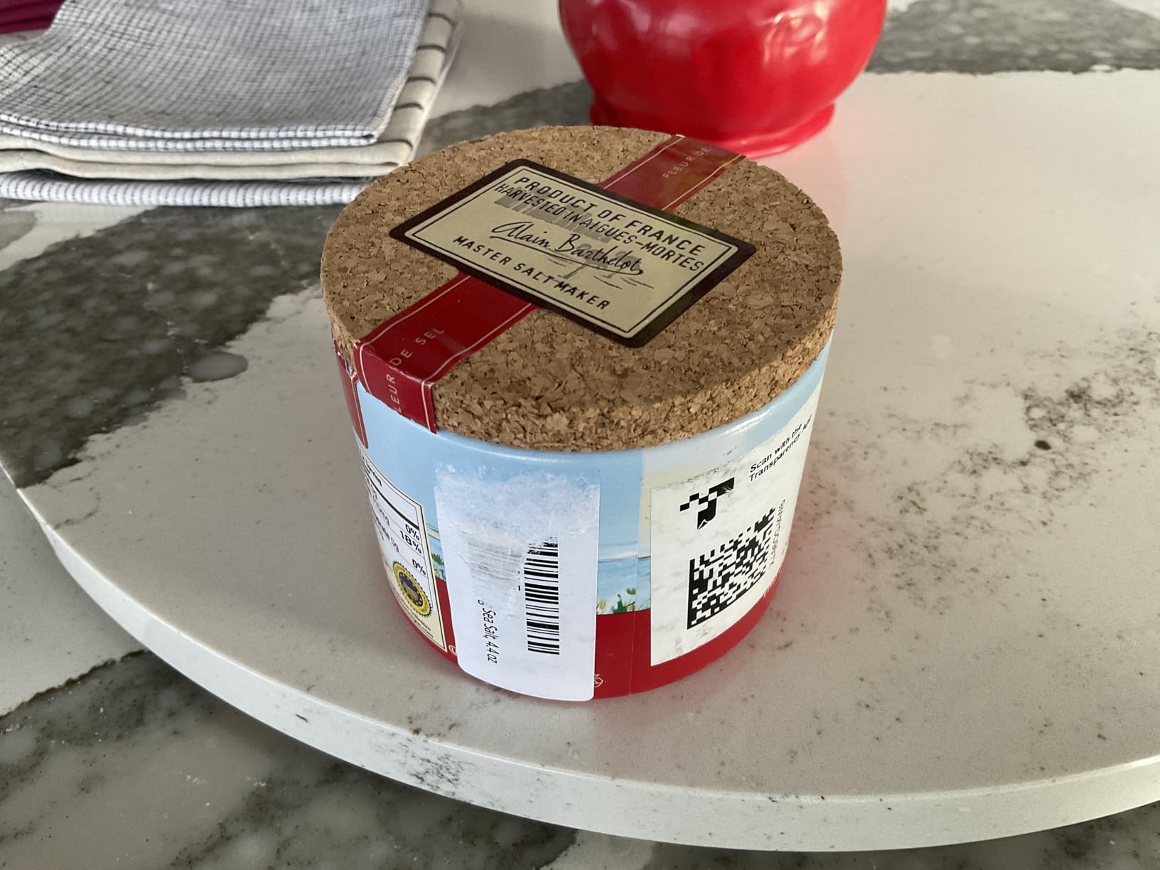 Le Saunier de Camargue Fleur de Sel – French Sea Salt Finishing Salt – Gourmet Hand-Harvested Flaky Salt in Resealable Cork-Topped Container – 125g customer photo 2