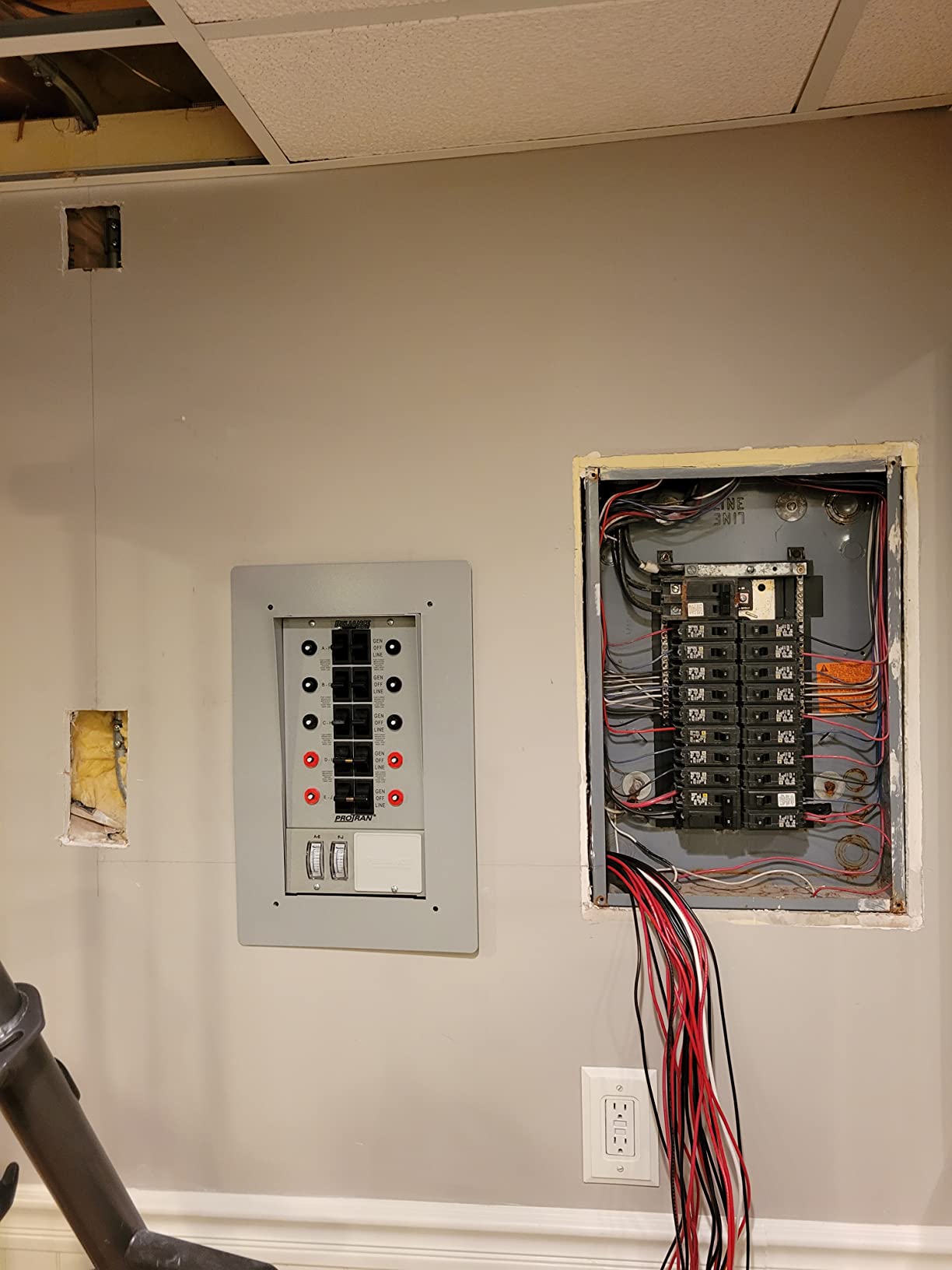 Reliance Controls 31410CRK Pro/Tran 10-Circuit 30 Amp Generator Transfer Switch Kit,Gray customer photo 1
