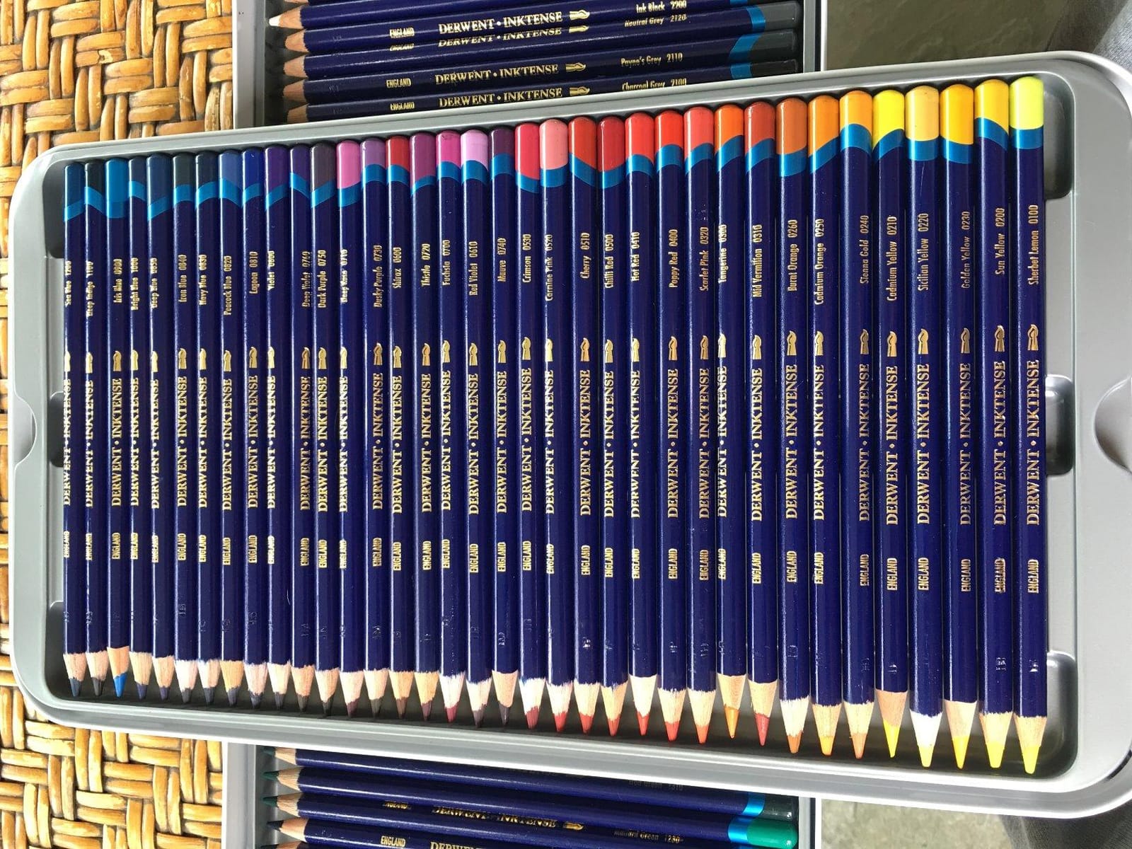 Derwent Drawing Pencils, Inktense, 4mm Core, Metal Tin, Watercolor, 12 Coun customer photo 2