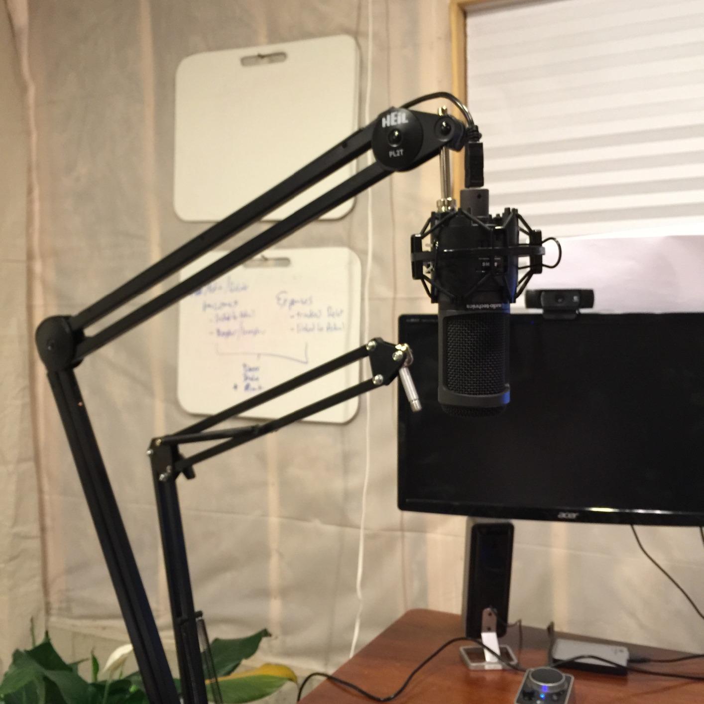 Heil PL 2T Fully Articulating, Professional-Quality Microphone Boom Arm for Video Podcasting, Broadcasting, Voiceover, At-Home, In-Studio Applications customer photo 2