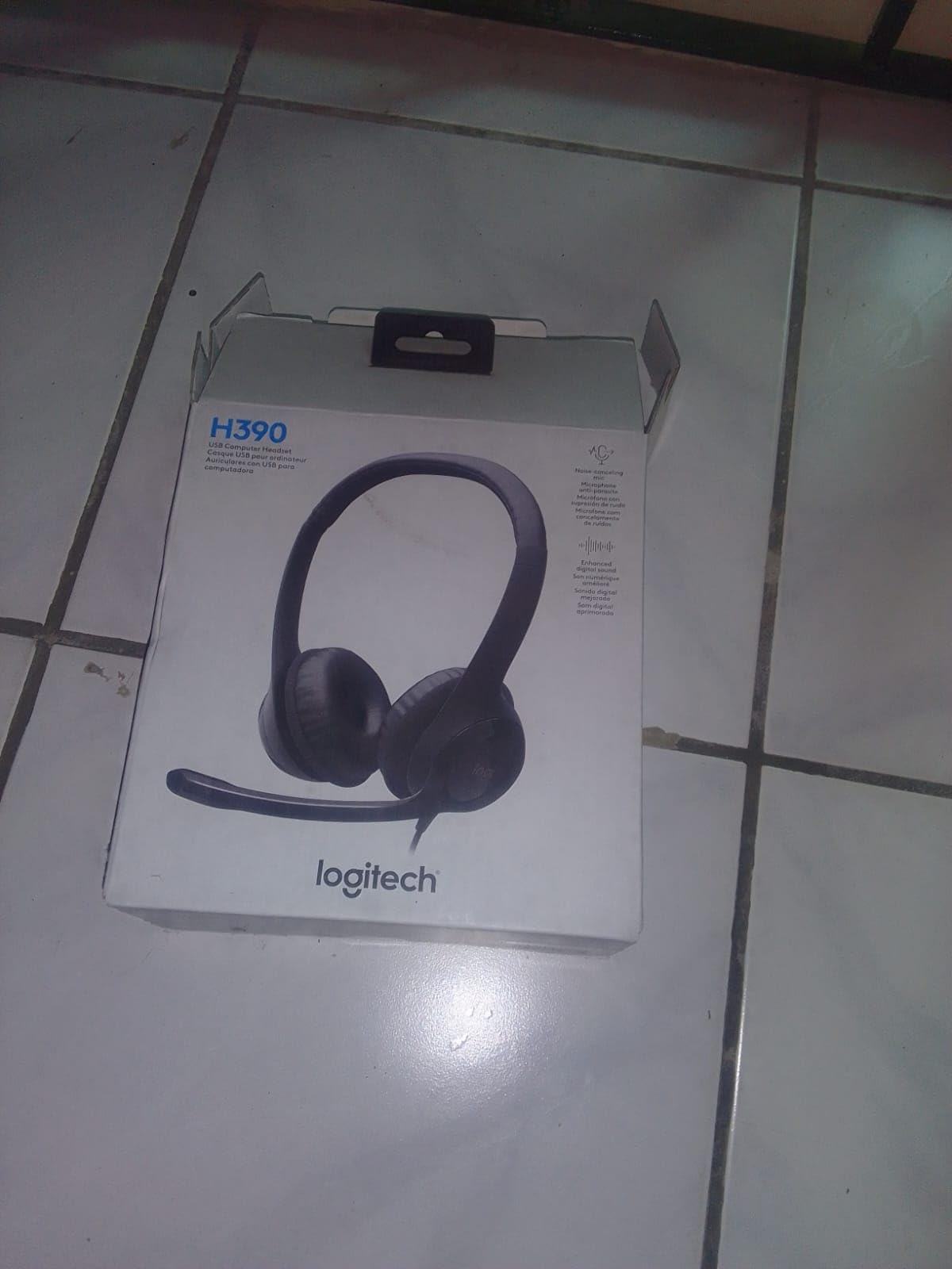 Logitech H390 Wired Headset PC/Laptop Stereo Headphones, USB-A, Black customer photo 1