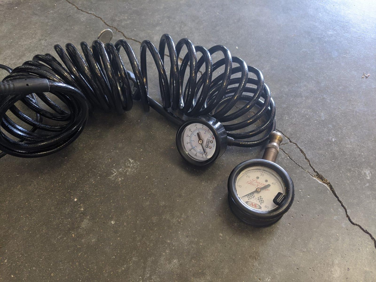 VIAIR 300P 12V Portable Tire Inflator, 150 PSI for Truck and SUV Tires customer photo 1