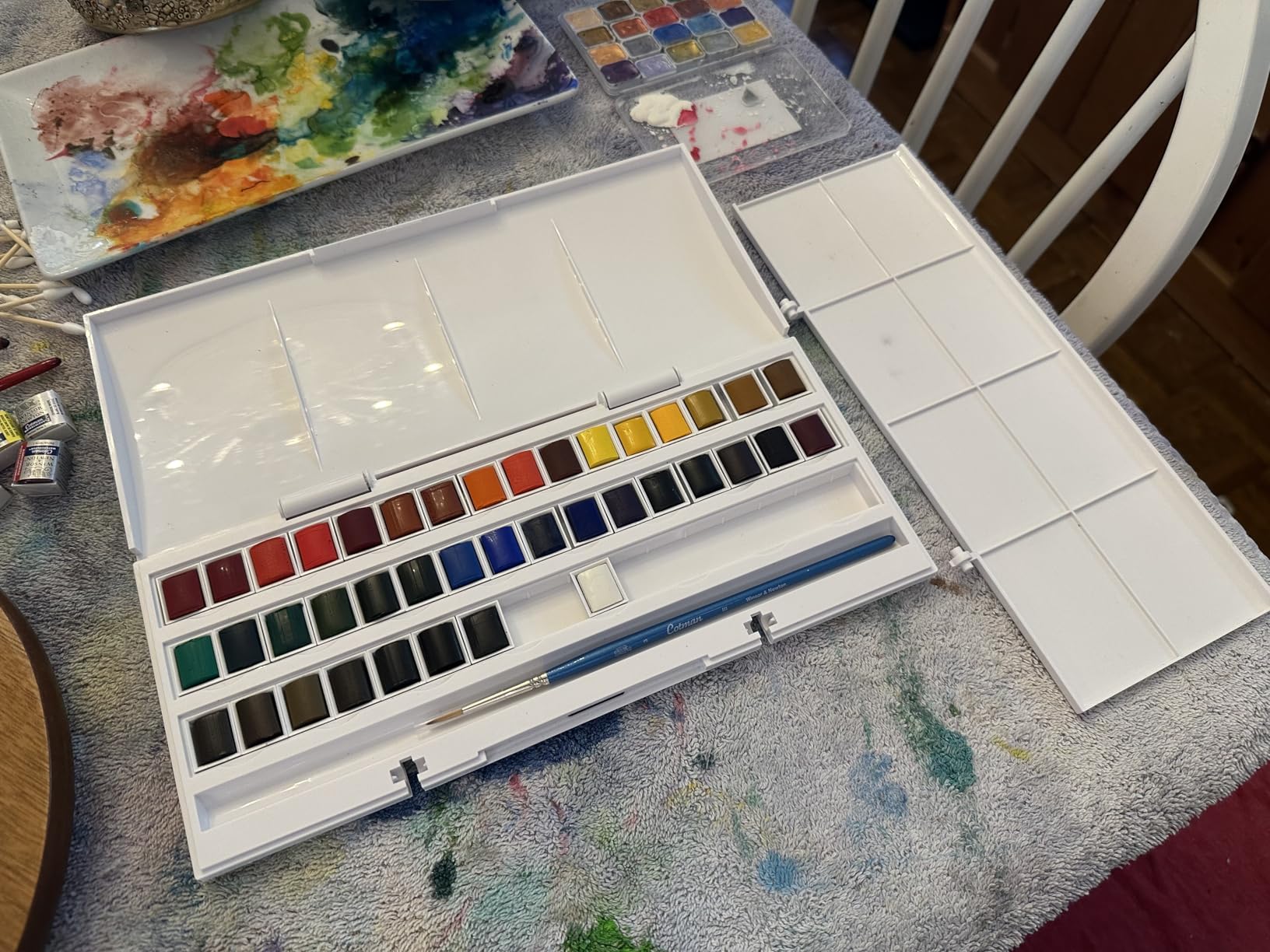 Winsor & Newton Cotman Watercolor Paint Set, 45 Half Pan Studio Set customer photo 1