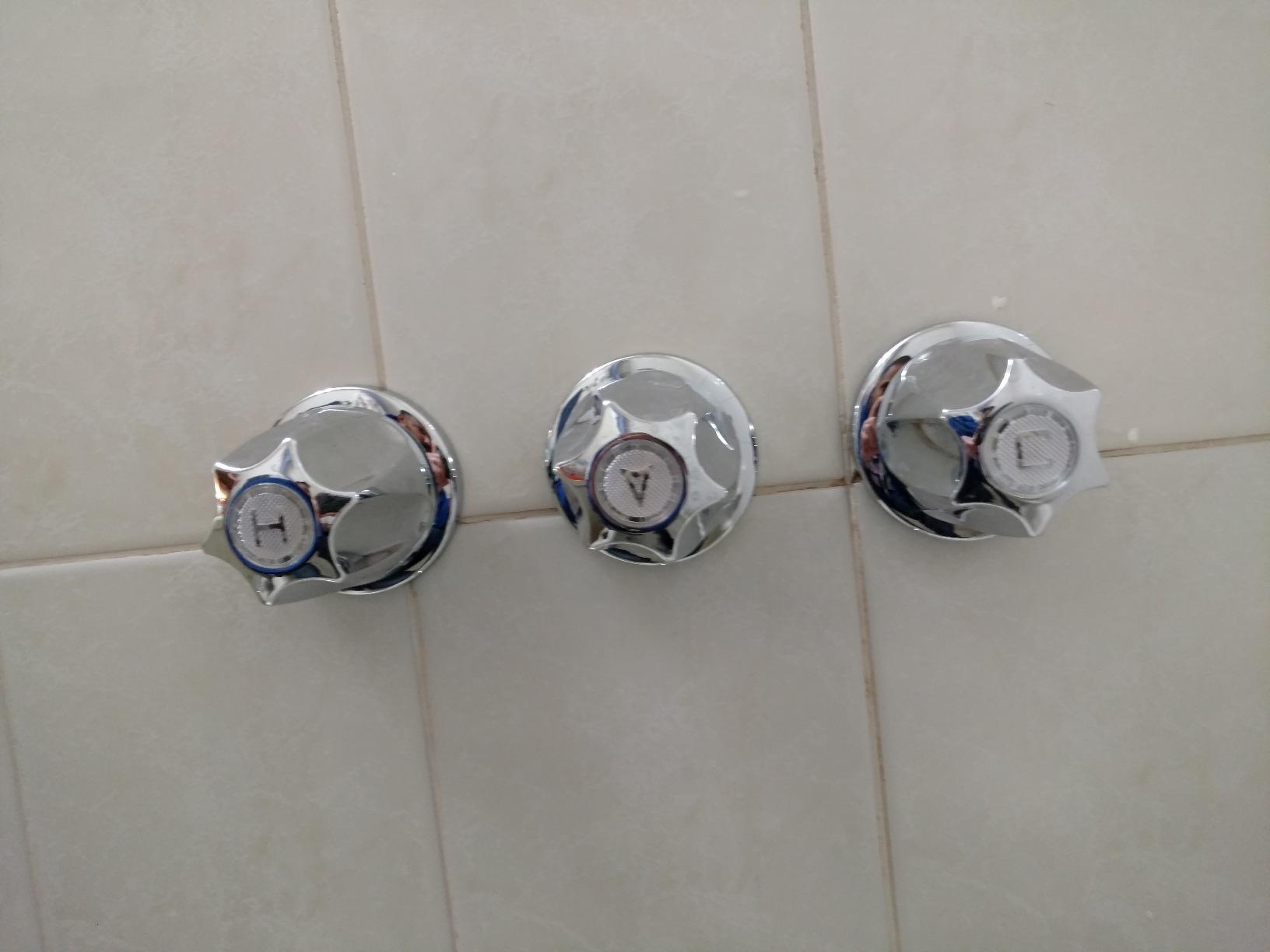 Pfister 00131XA Multi-Handle Tub & Shower Rough-In Valve, 3-Hole Installation, 1/2-Inch Union Inlets, 1/2-Inch I.P. Outlets, Union Nuts Included, Unfinished customer photo 1