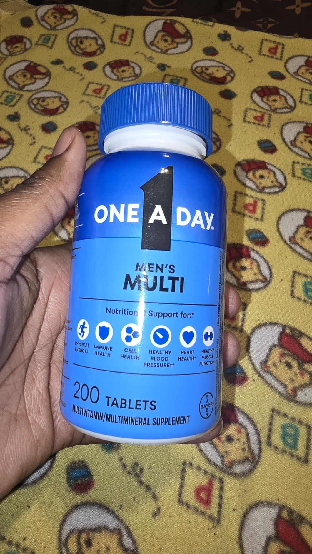 One A Day Multivitamin for Men - Daily Mens Multivitamins with Vitamin D, Zinc, Folic Acid, and B Vitamins, Physical Energy Support, 200 Count customer photo 1