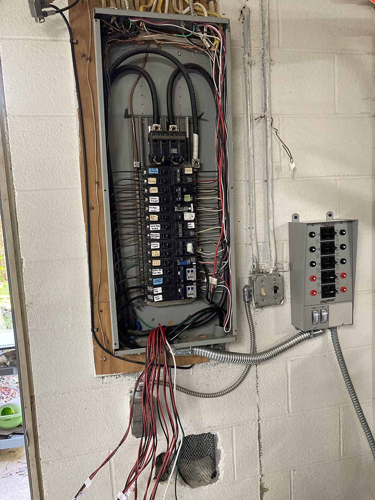 Reliance Controls Indoor Backup Power Transfer Switch, 30 Amp, 10 Circuit Transfer Panel for Portable Generators and Compatible Backup Power Systems, Up to 7,500 Running Watts, 30310A customer photo 1