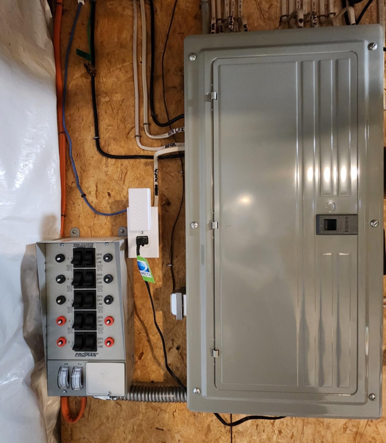 Reliance Controls Indoor Backup Power Transfer Switch, 30 Amp, 10 Circuit Transfer Panel for Portable Generators and Compatible Backup Power Systems, Up to 7,500 Running Watts, 30310A customer photo 2