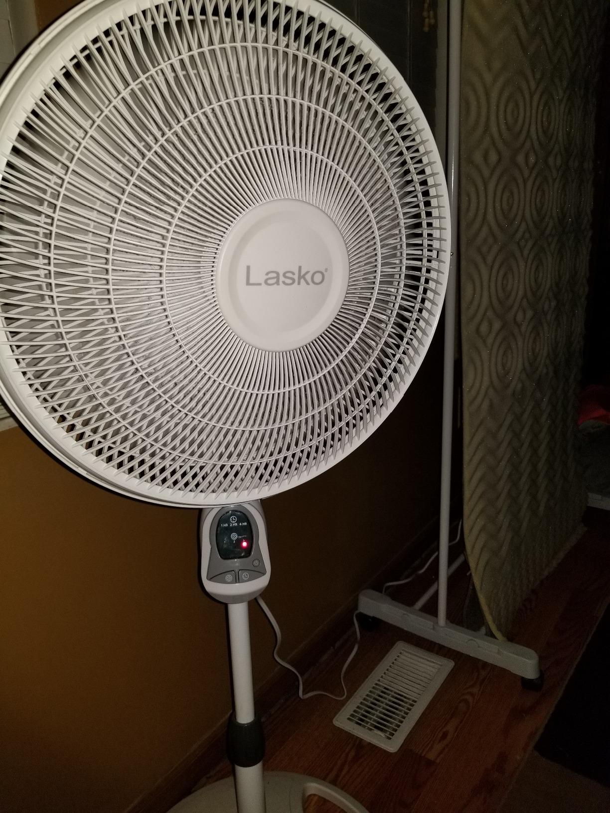 Lasko Oscillating Adjustable Pedestal Stand Fan - 16” - 1646 - White customer photo 1
