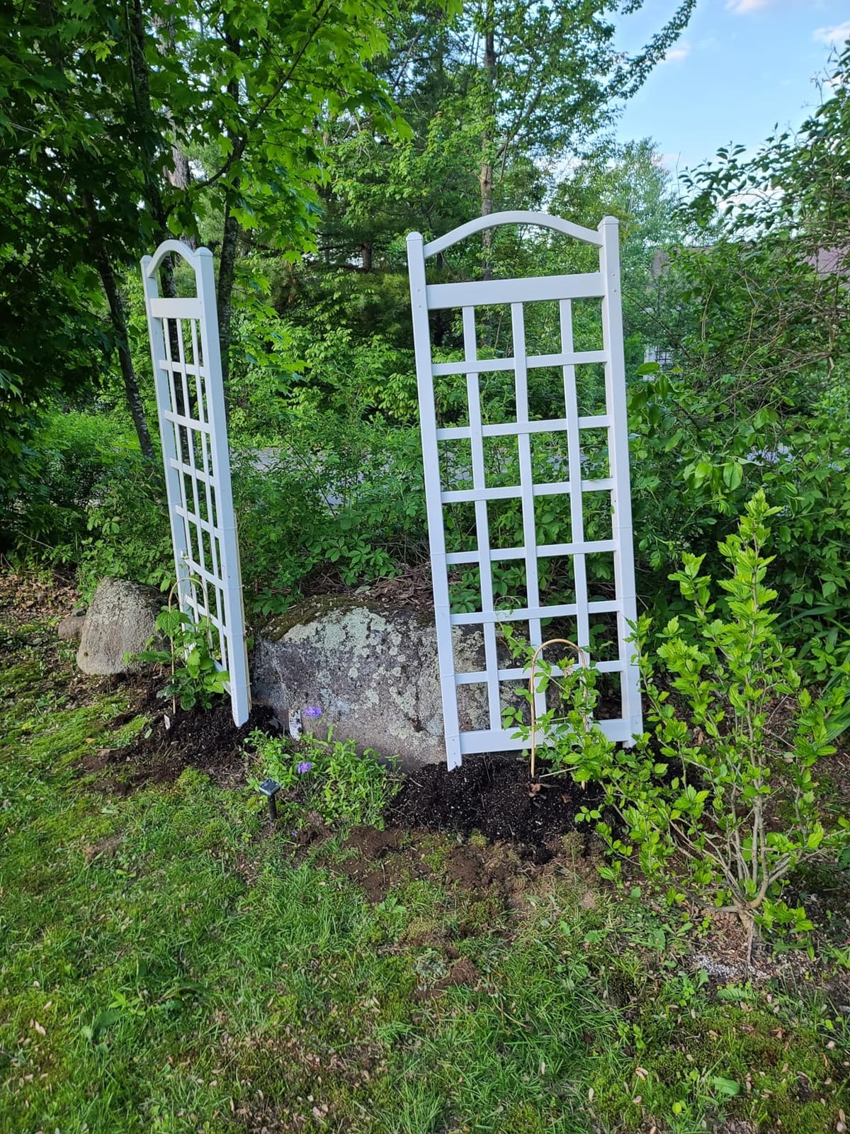 Dura-Trel Cambridge Wall Mounted Garden Vinyl Trellis, 28