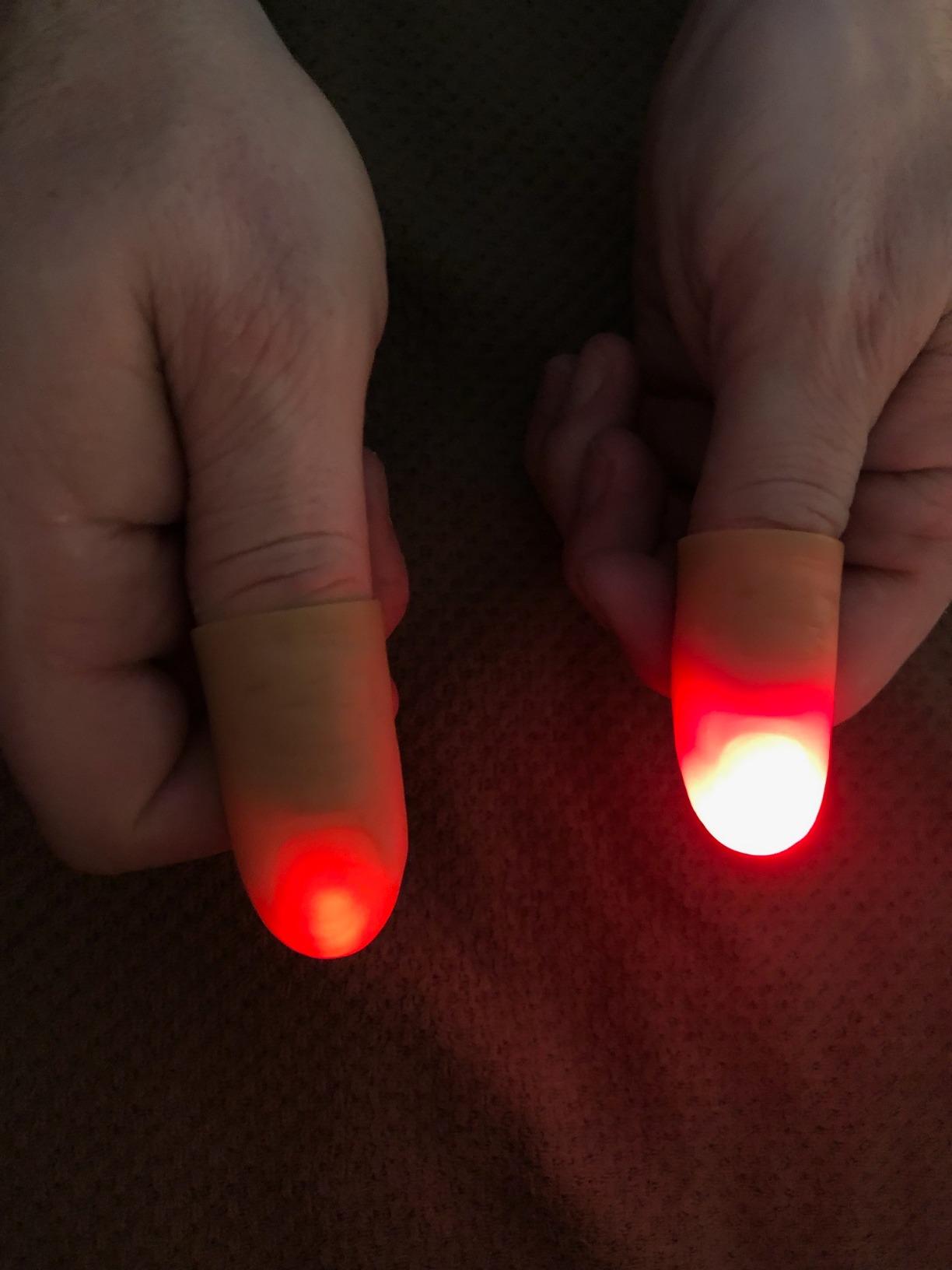 Marvin's Magic Lights from Anywhere Adult Edition - Thumb Light, Age 8+ customer photo 1