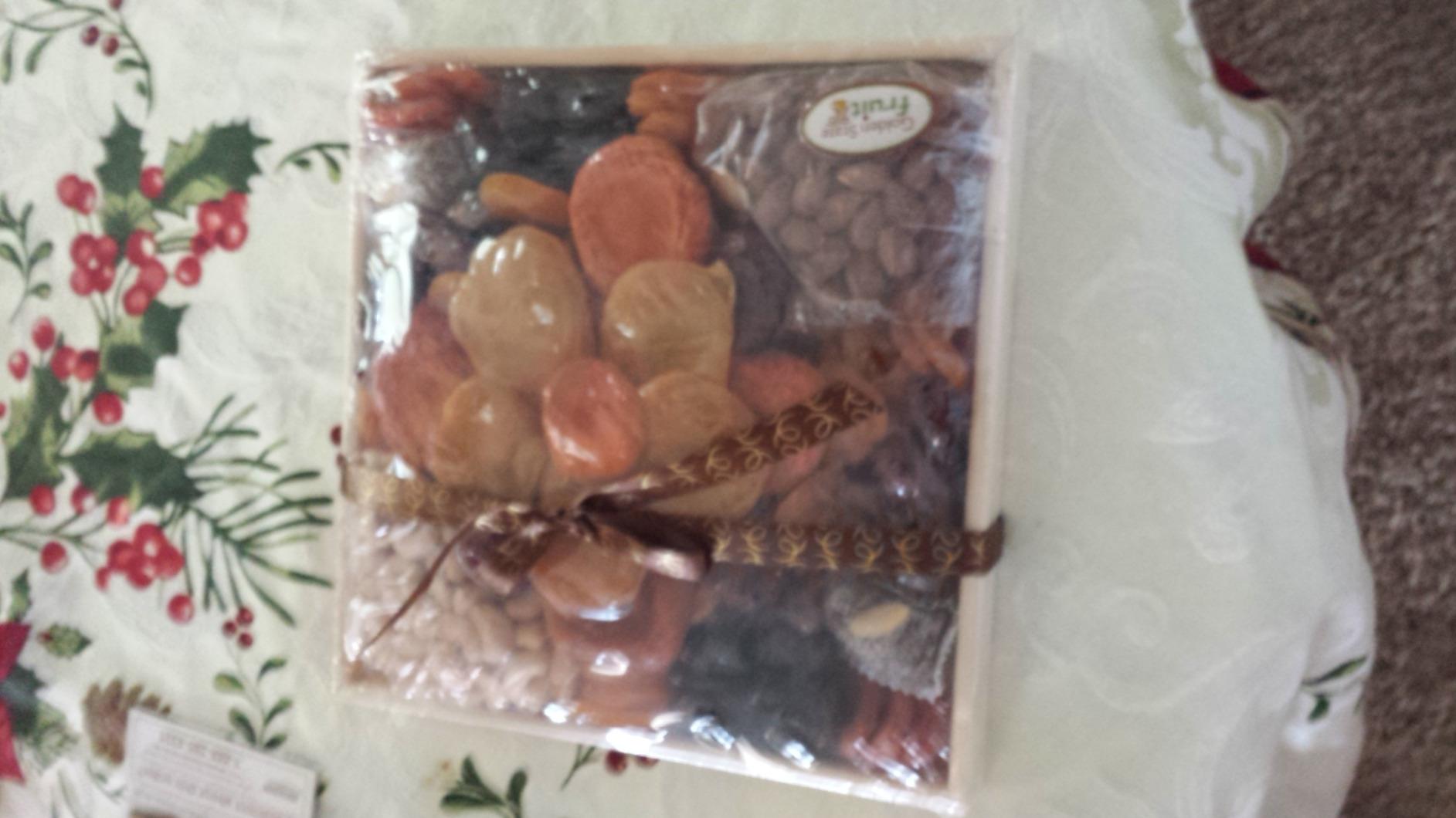 A Gift Inside Dried Fruit and Nuts Gift Basket – Gourmet Dried Apricots, Prunes, Pears, Peaches, Dates, Plums, Coconut Dates with Almonds, Roasted Almonds & Cashews – Reusable Wooden Gift Tray customer photo 1
