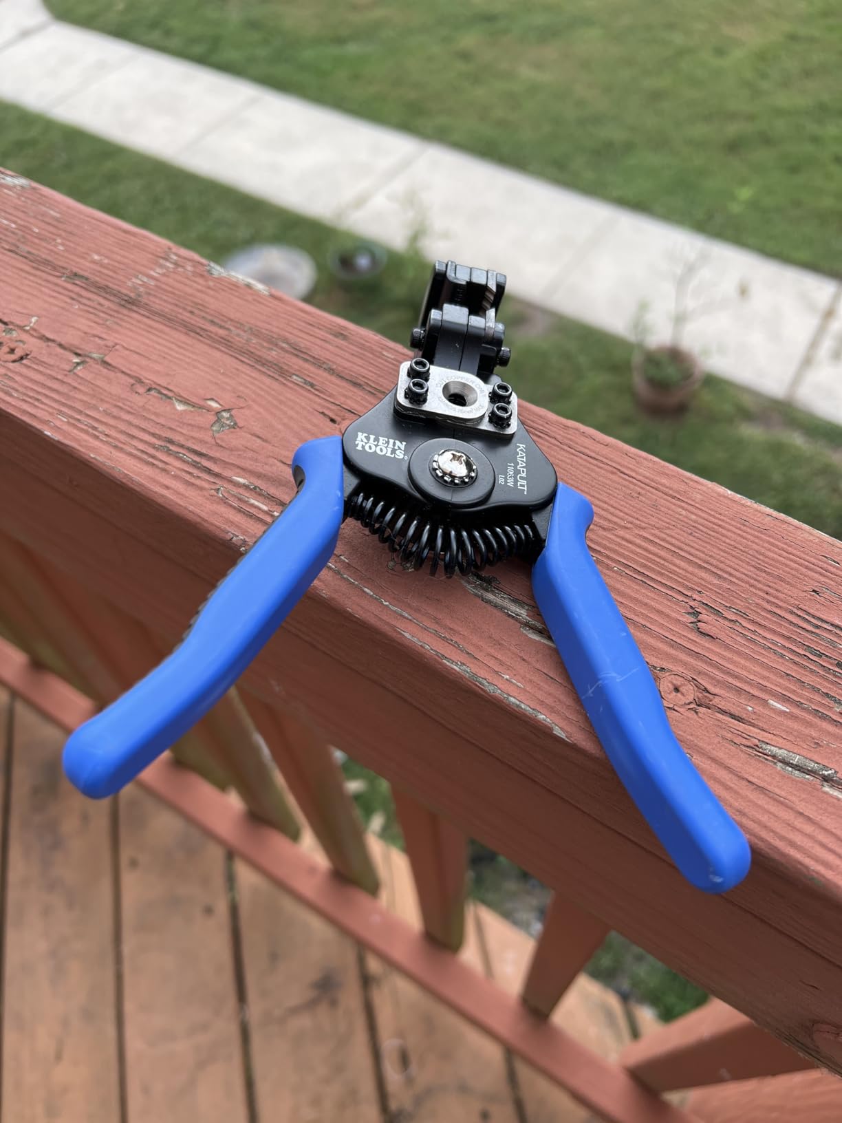 Klein Tools 11063W Wire Cutter/Stripper, Heavy Duty Automatic Tool for 8-20 AWG Solid and 10-22 AWG Stranded Electrical Wire customer photo 1