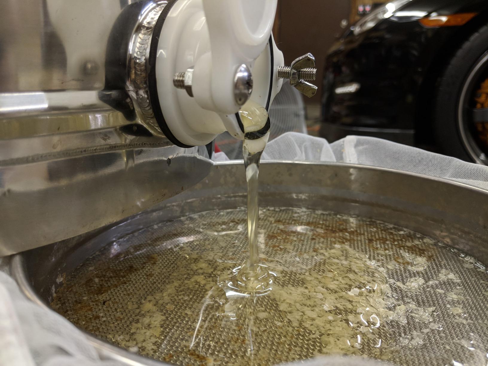 VIVO Double Sieve Stainless Steel Honey Strainer, BEE-V101H customer photo 1