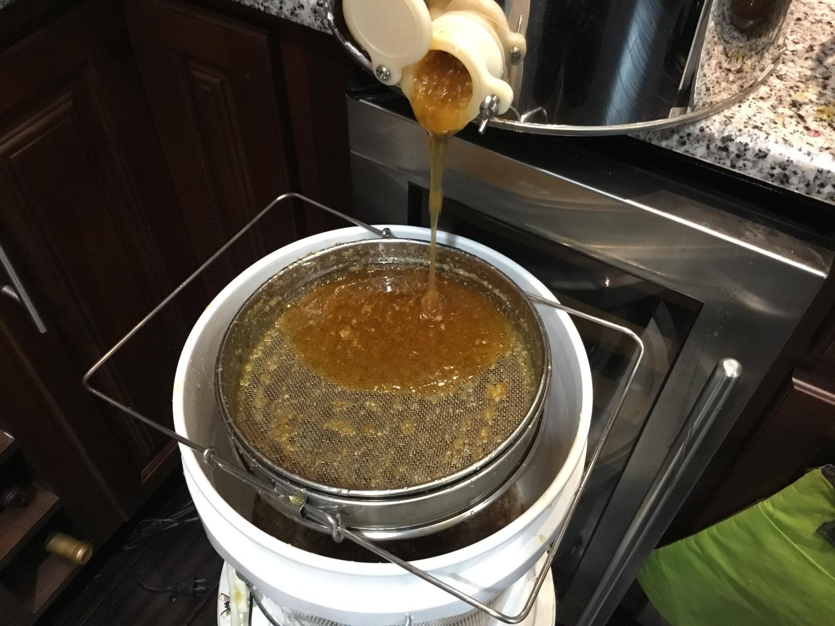 VIVO Double Sieve Stainless Steel Honey Strainer, BEE-V101H customer photo 2