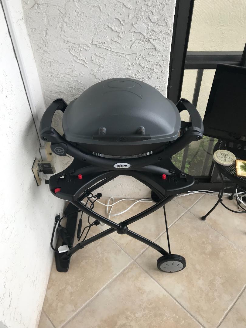 Weber® Q 1400 Portable Grill, Electric Grill, Gray customer photo 1