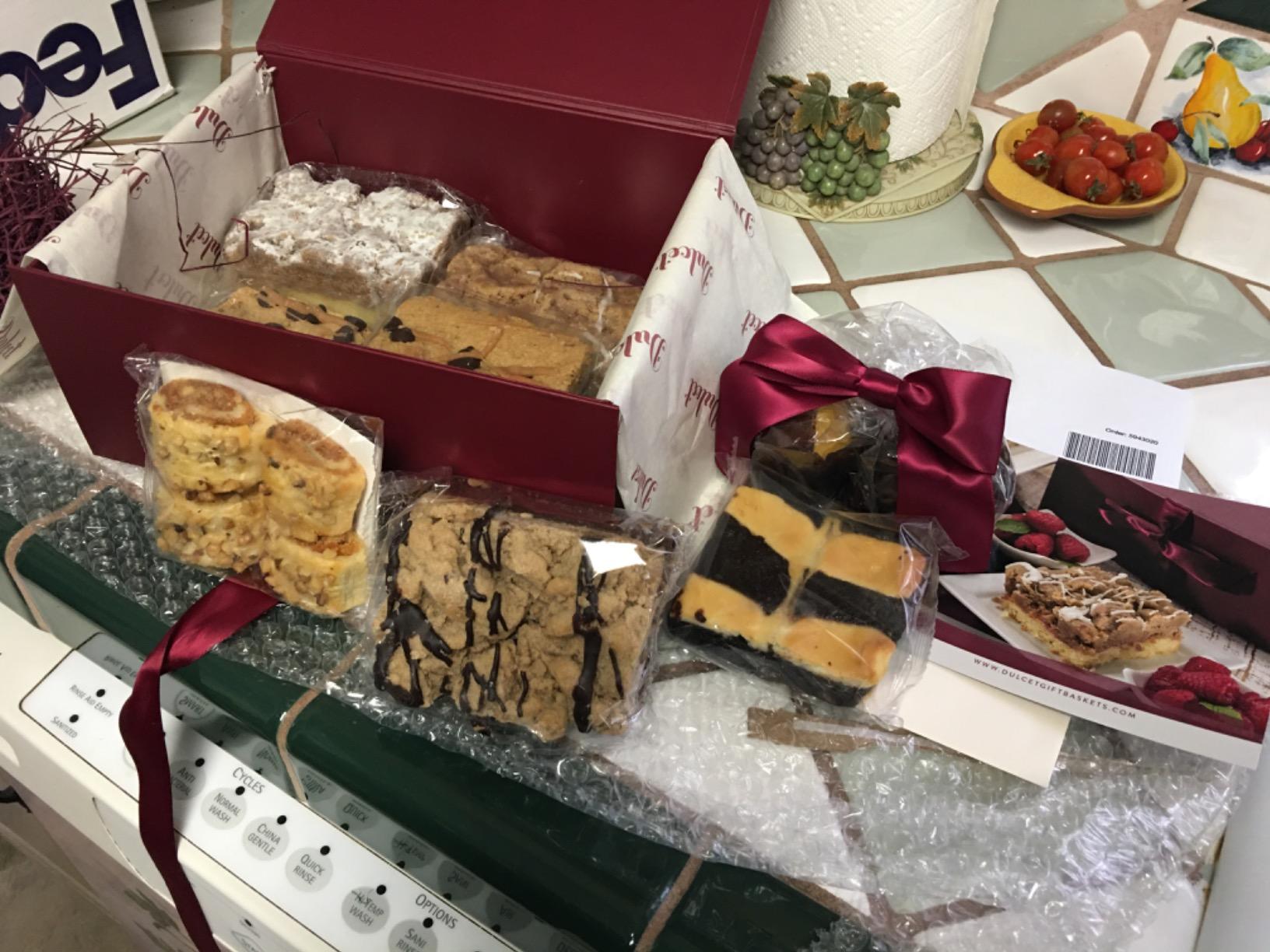 Dulcet Gift Basket – Premium Fresh Gourmet Baked Goods Gift Box for All Occasions – Assorted Brownies, Crumb Cakes, Rugelach & Muffins – Elegant Bakery Dessert Box customer photo 1