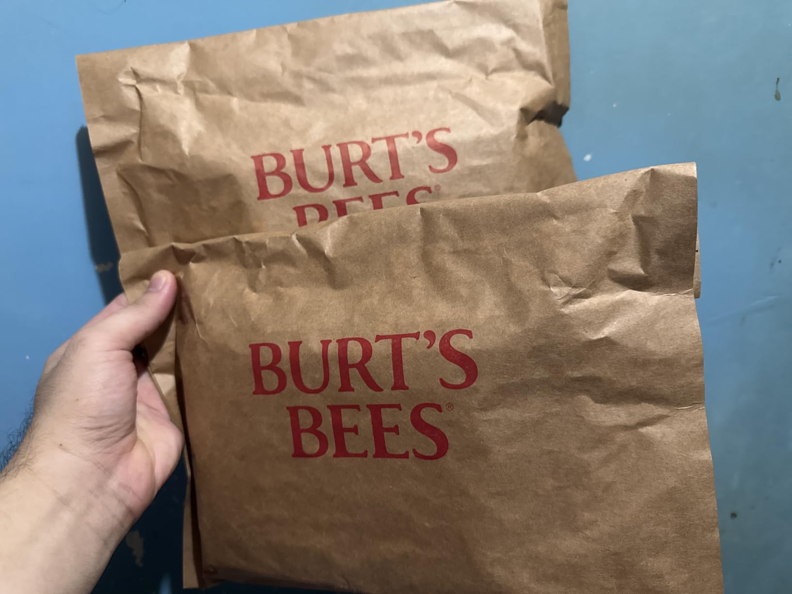 Burt's Bees Classics Gift Set, 6 Products in Giftable Tin | Cuticle Cream, Hand Salve, Lip Balm, Res-Q Ointment, Hand Repair and Foot Cream, Skin Care Essentials customer photo 1