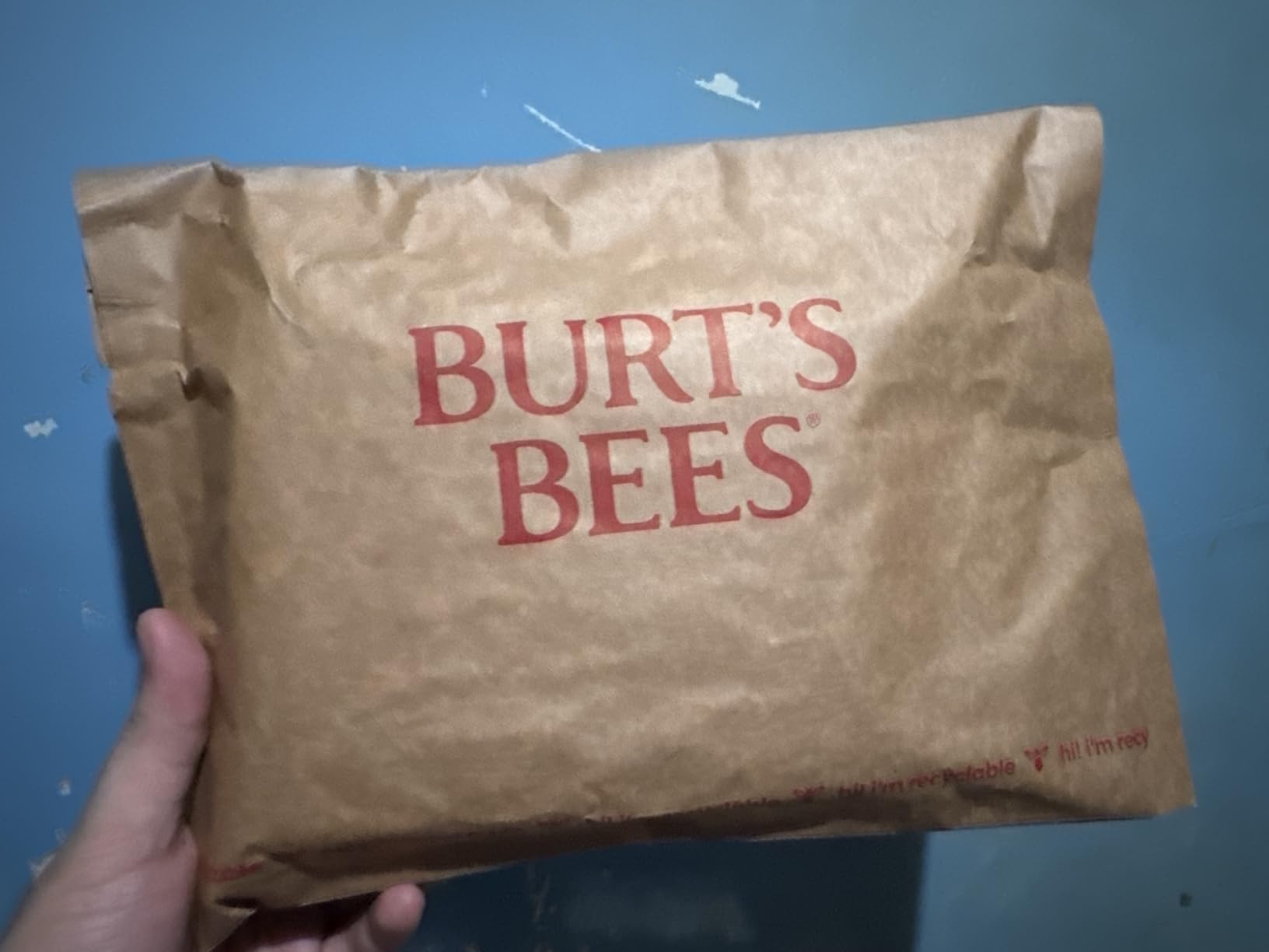 Burt's Bees Classics Gift Set, 6 Products in Giftable Tin | Cuticle Cream, Hand Salve, Lip Balm, Res-Q Ointment, Hand Repair and Foot Cream, Skin Care Essentials customer photo 2